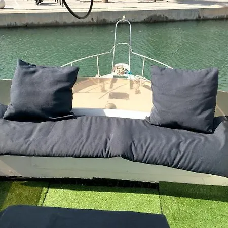 Botel Barco Lucky Sant Adrià de Besòs